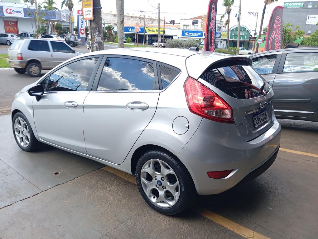 FORD Fiesta Hatch - Foto