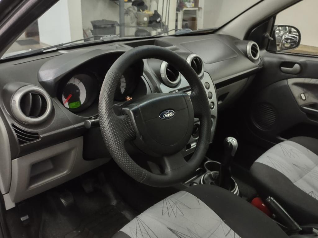 FORD Fiesta Hatch - Foto