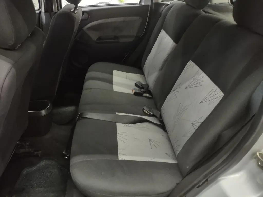 FORD Fiesta Hatch - Foto