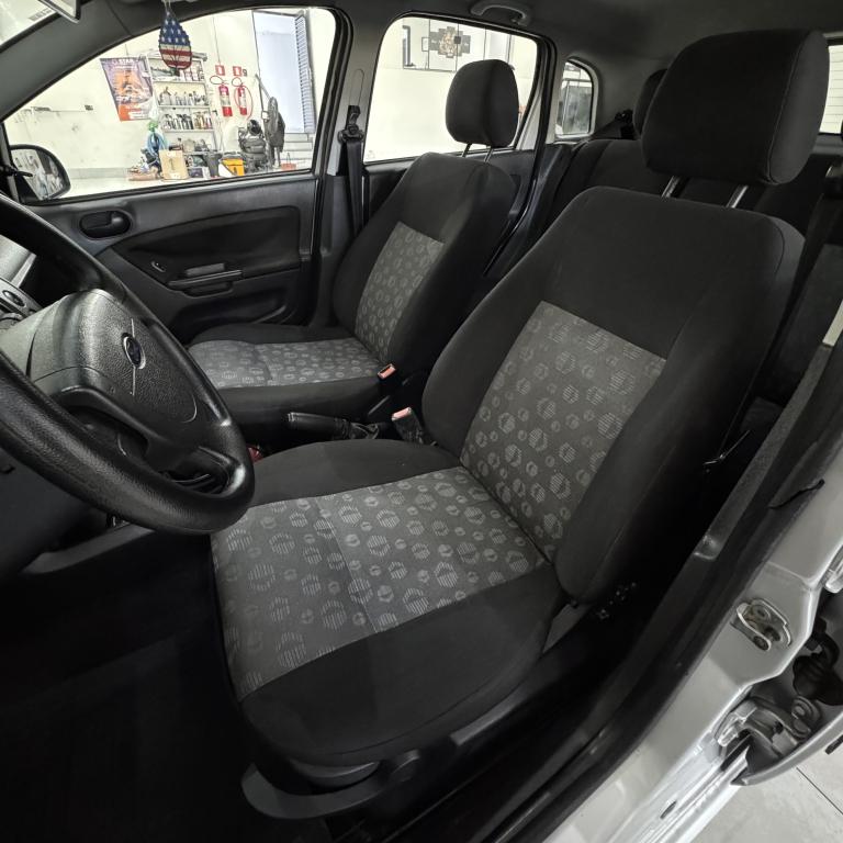 FORD Fiesta Hatch - Foto