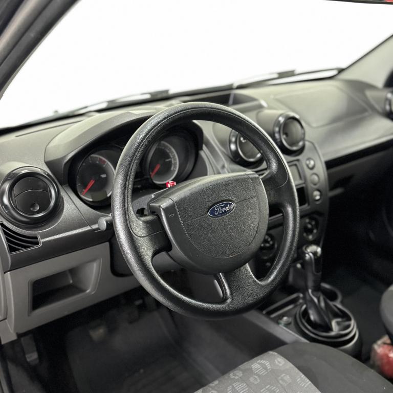 FORD Fiesta Hatch - Foto