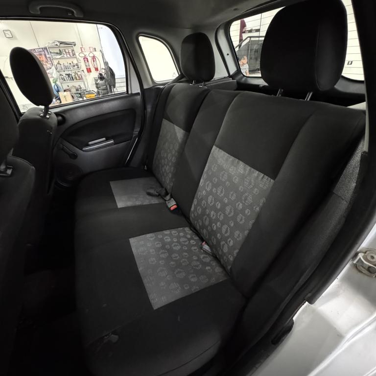 FORD Fiesta Hatch - Foto