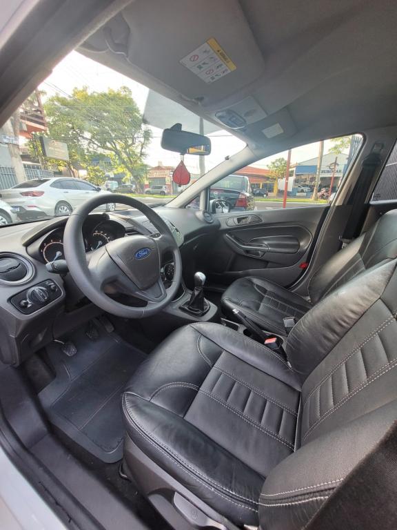 FORD Fiesta Hatch - Foto