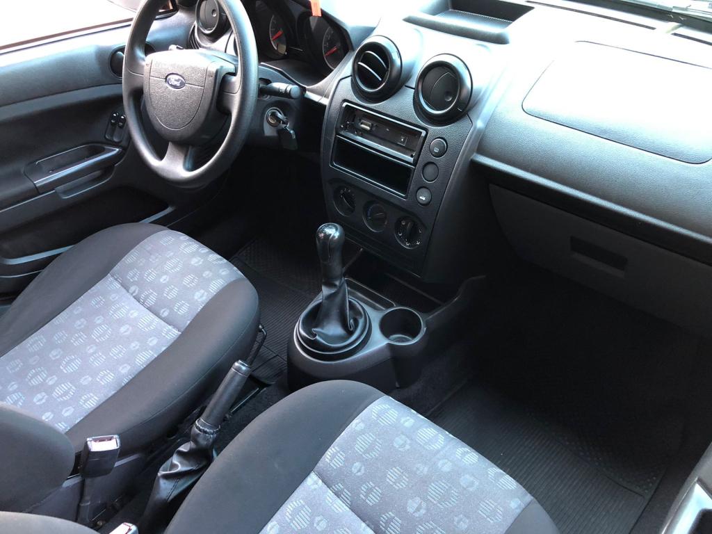 FORD Fiesta Hatch - Foto