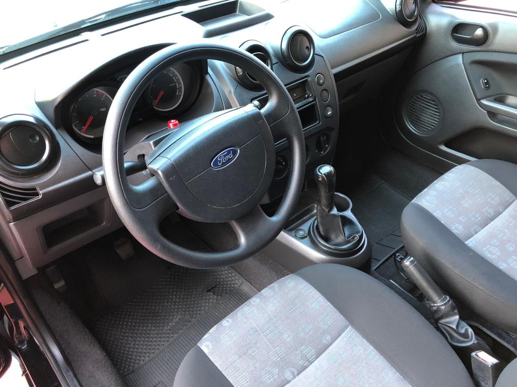 FORD Fiesta Hatch - Foto