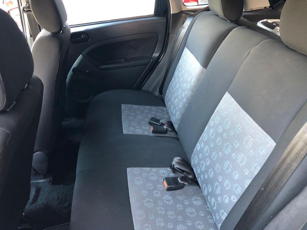 FORD Fiesta Hatch - Foto