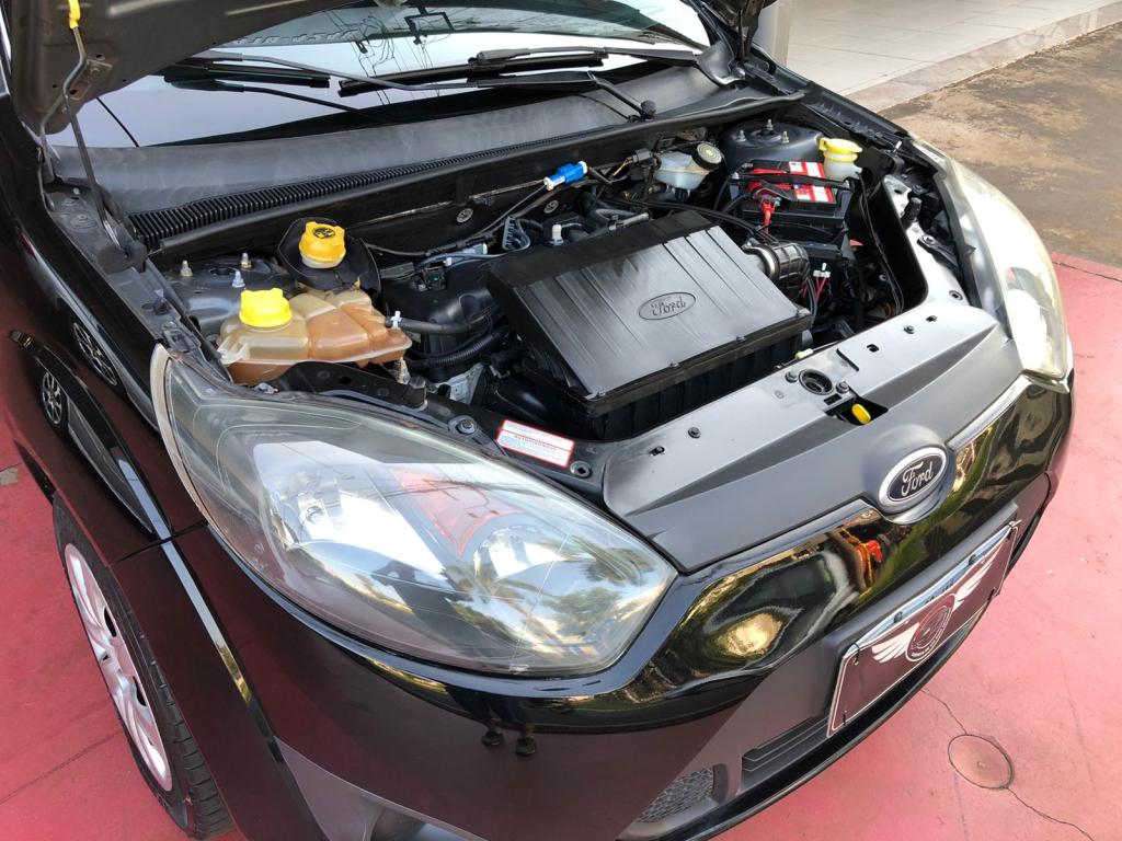 FORD Fiesta Hatch - Foto