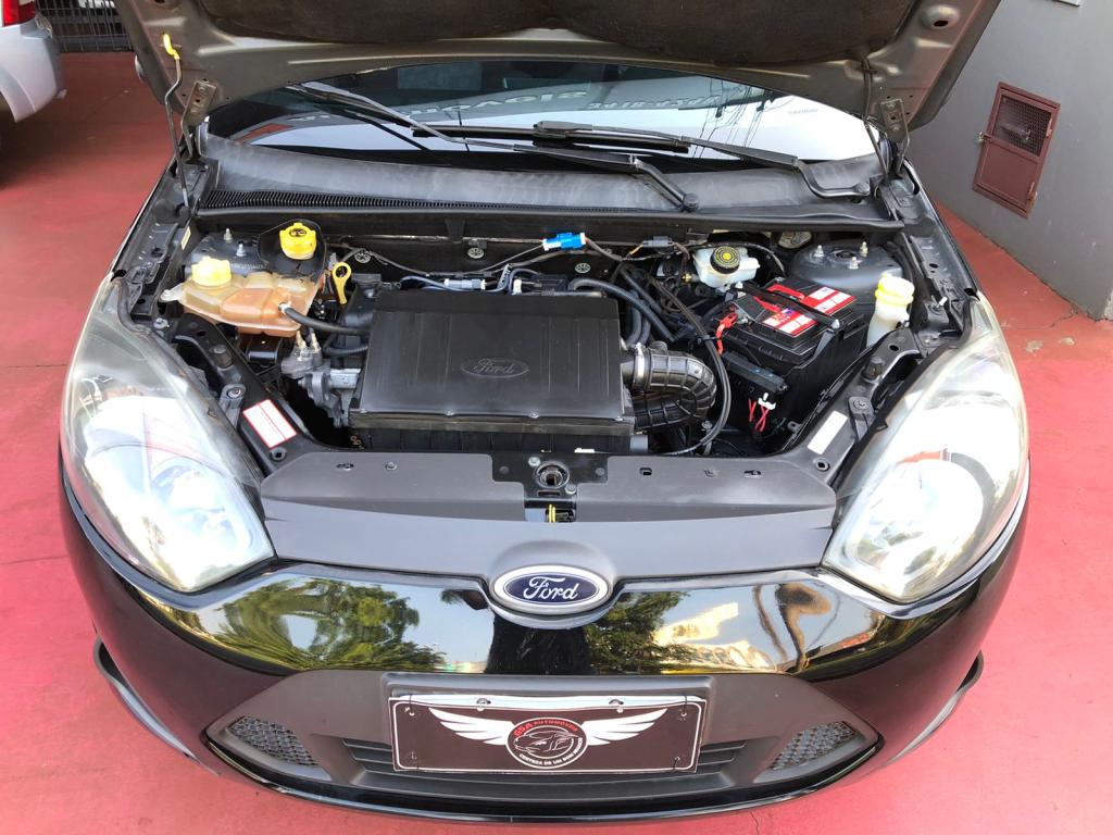 FORD Fiesta Hatch - Foto