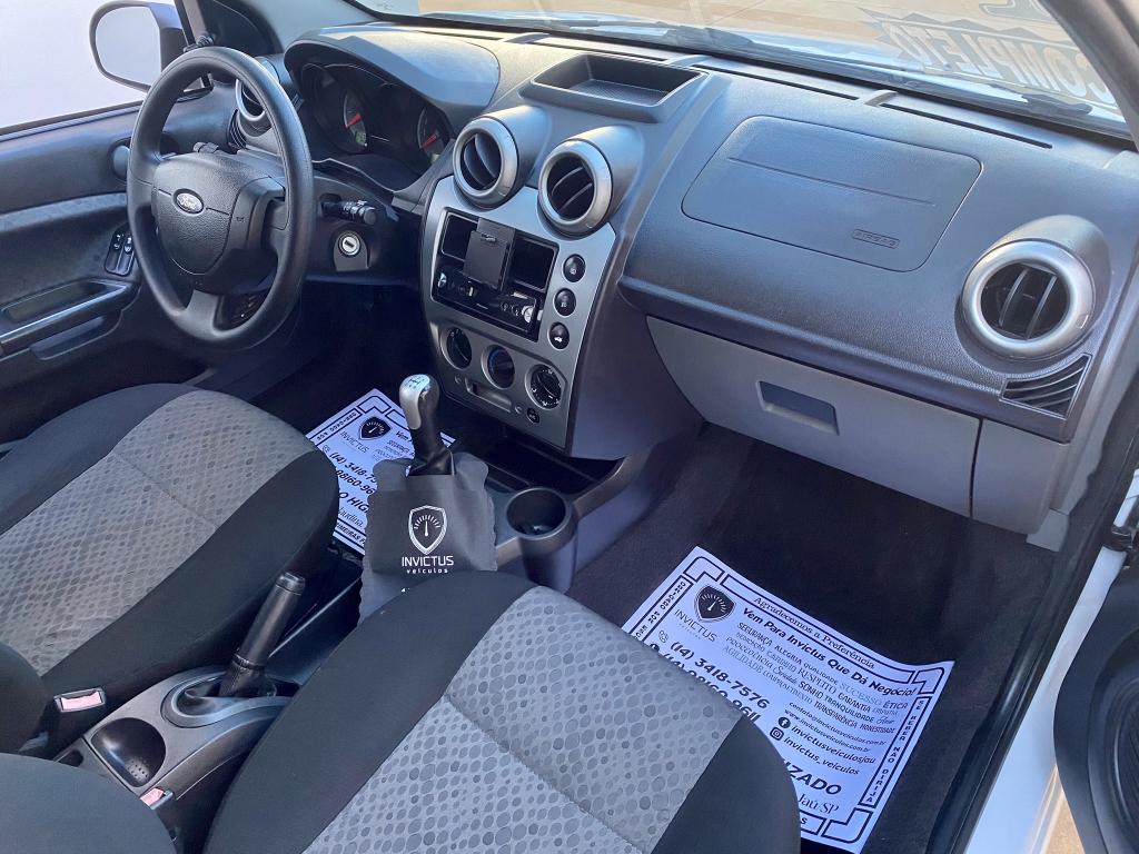 FORD Fiesta Hatch - Foto