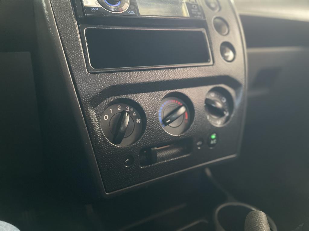 FORD Fiesta Hatch - Foto