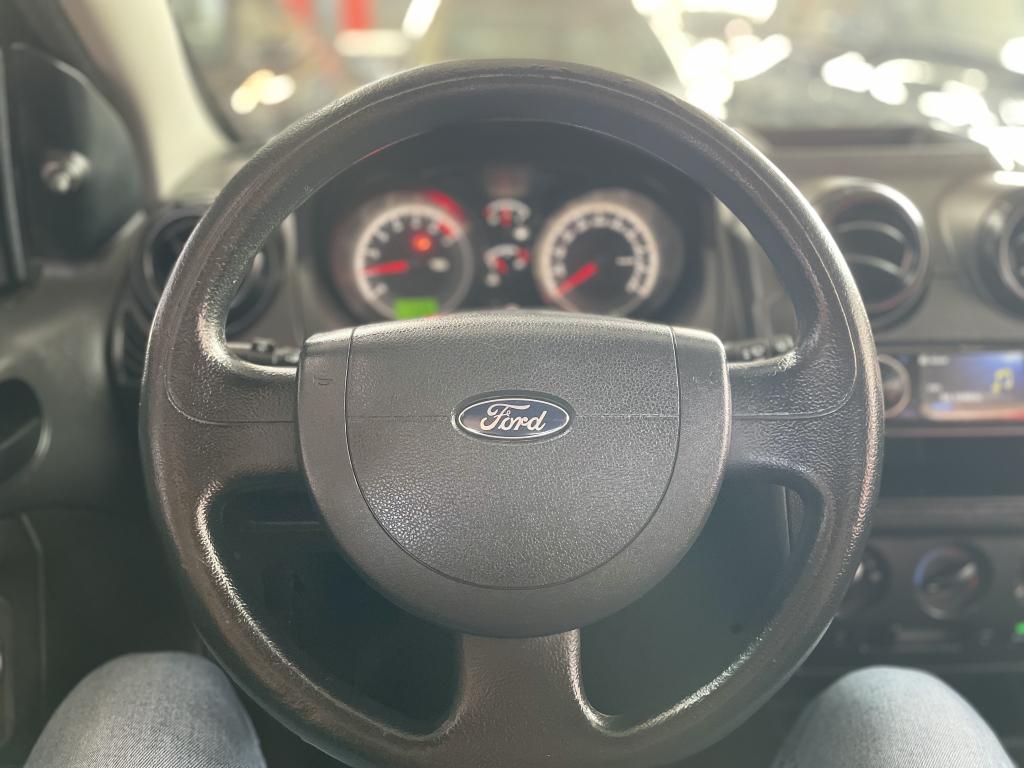 FORD Fiesta Hatch - Foto