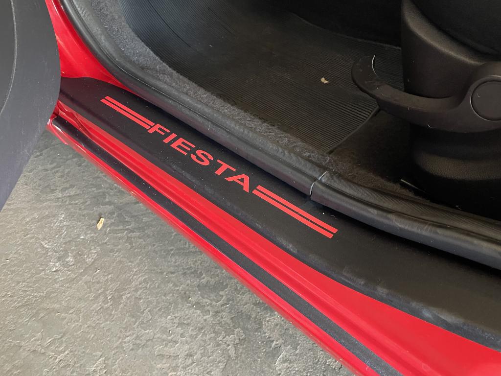 FORD Fiesta Hatch - Foto