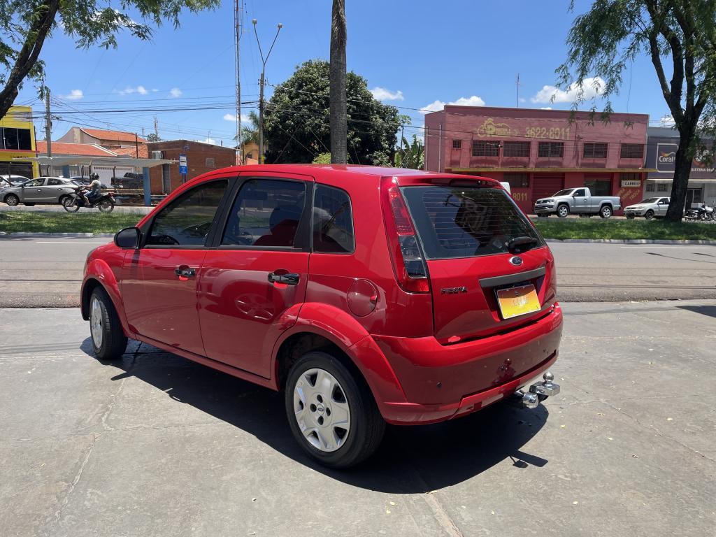 FORD Fiesta Hatch - Foto