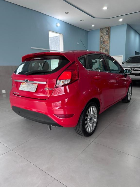 FORD Fiesta Hatch - Foto