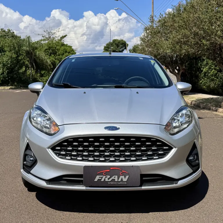 FORD Fiesta Hatch - Foto