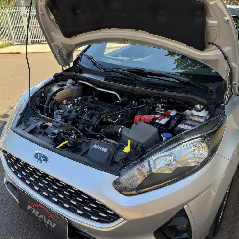 FORD Fiesta Hatch - Foto