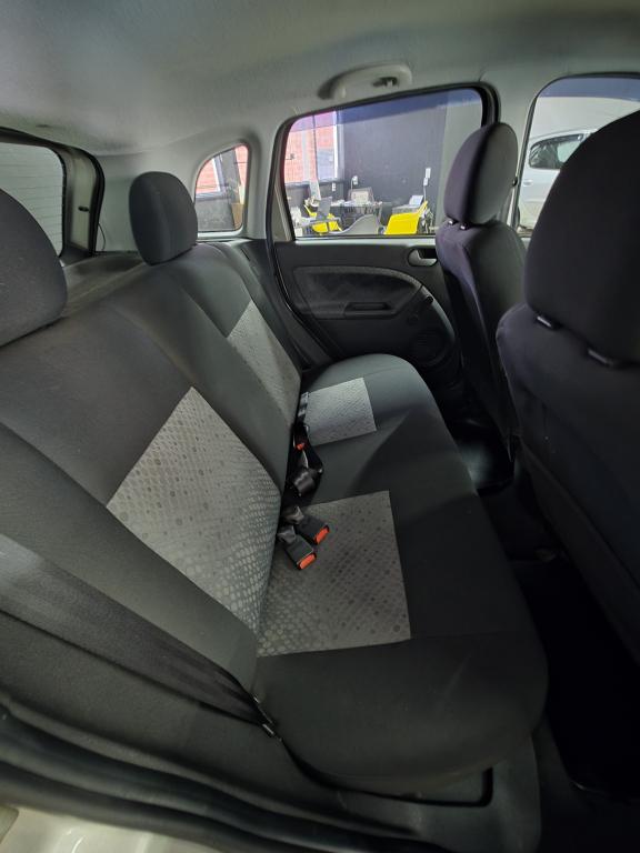 FORD Fiesta Hatch - Foto