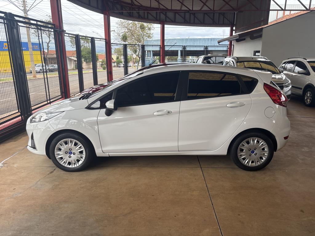 FORD Fiesta Hatch - Foto