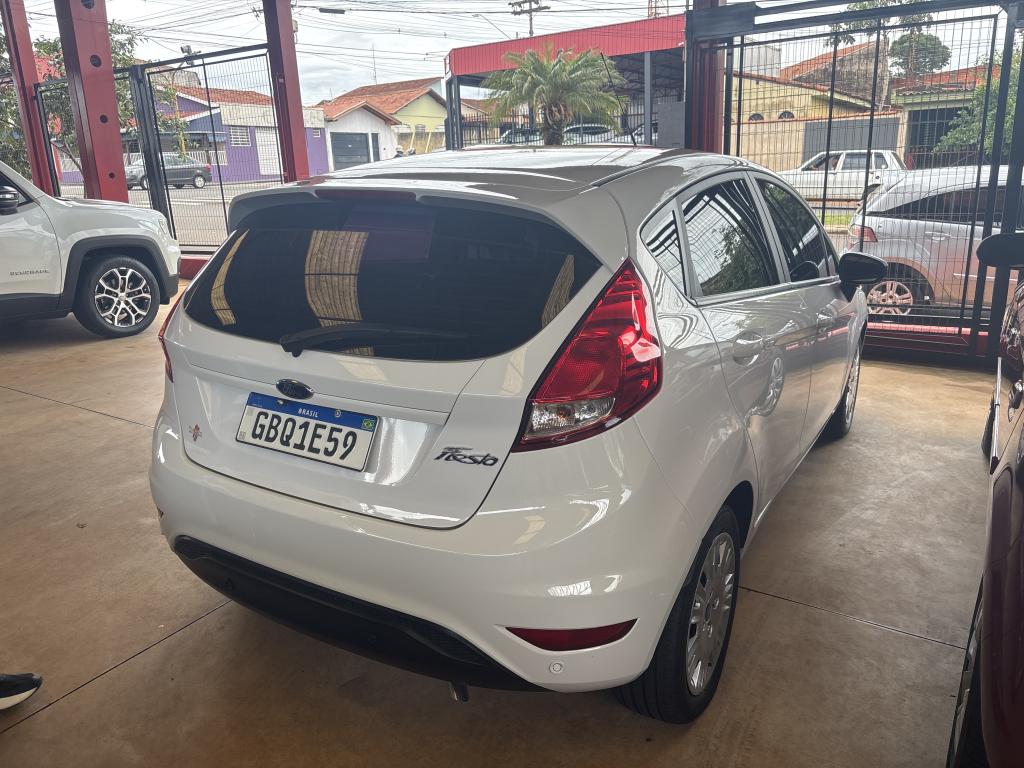 FORD Fiesta Hatch - Foto