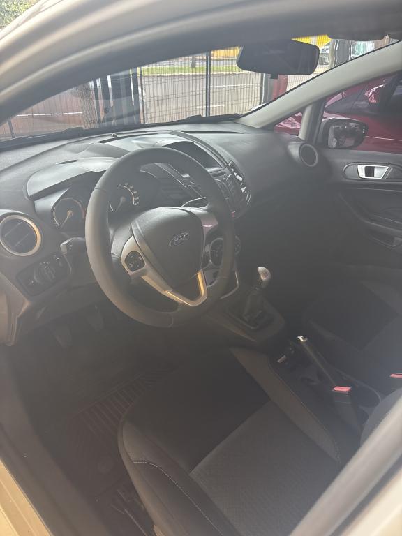FORD Fiesta Hatch - Foto