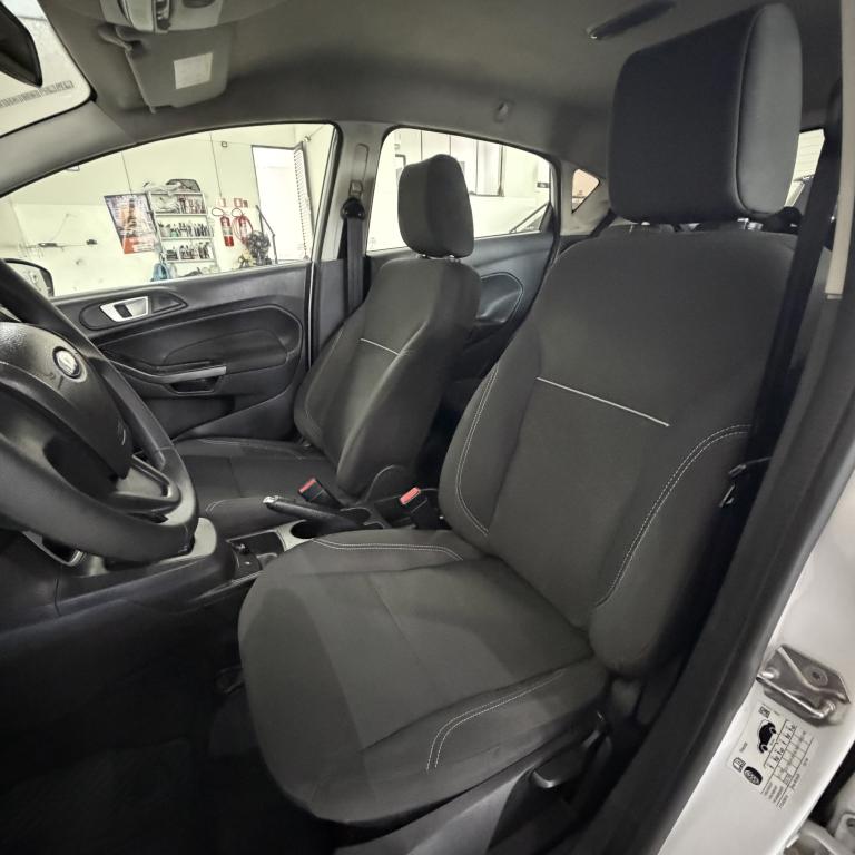 FORD Fiesta Hatch - Foto