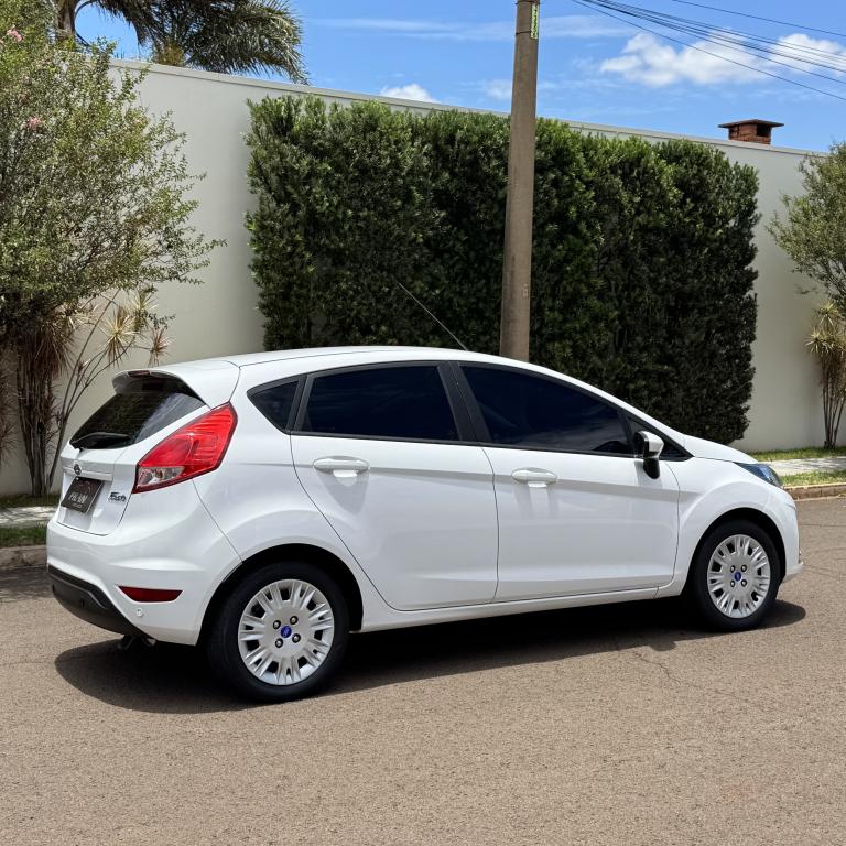 FORD Fiesta Hatch - Foto