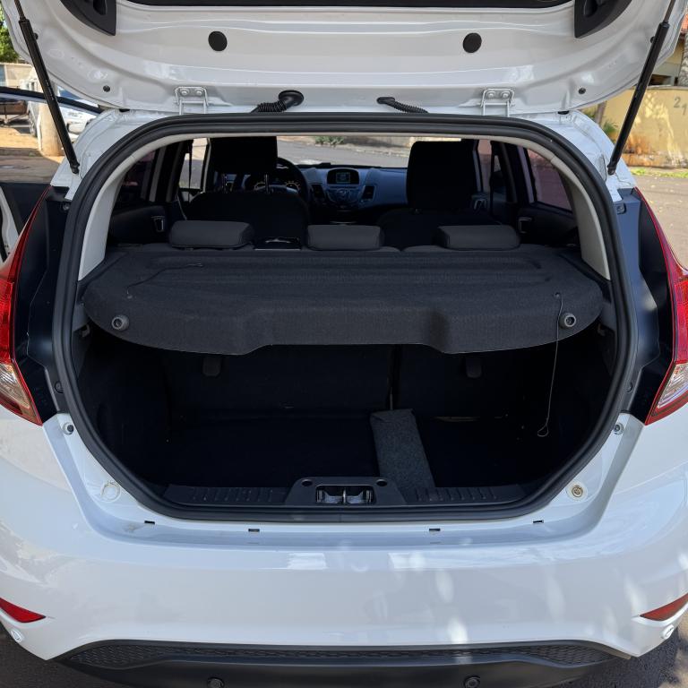 FORD Fiesta Hatch - Foto