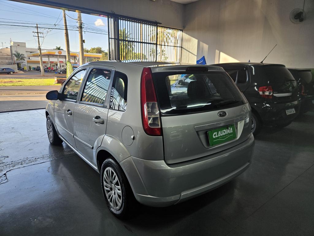 FORD Fiesta Hatch - Foto