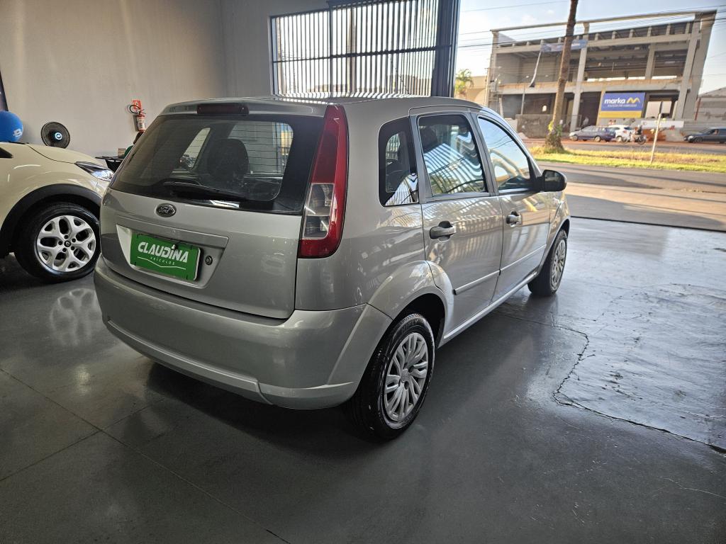 FORD Fiesta Hatch - Foto