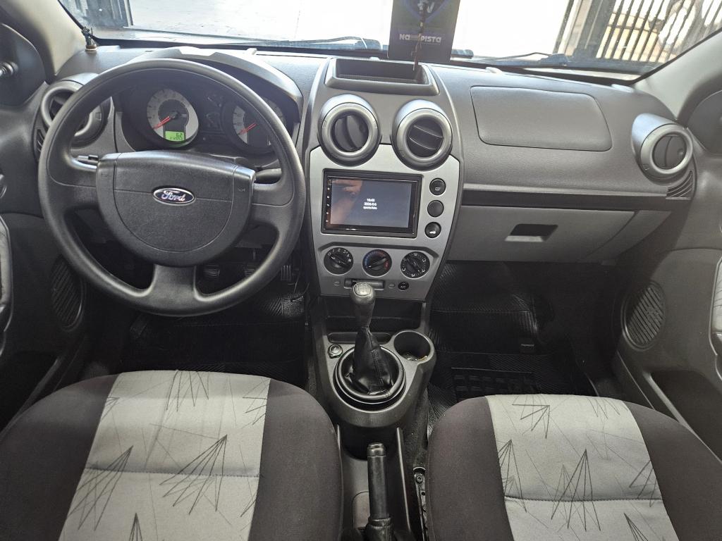 FORD Fiesta Hatch - Foto