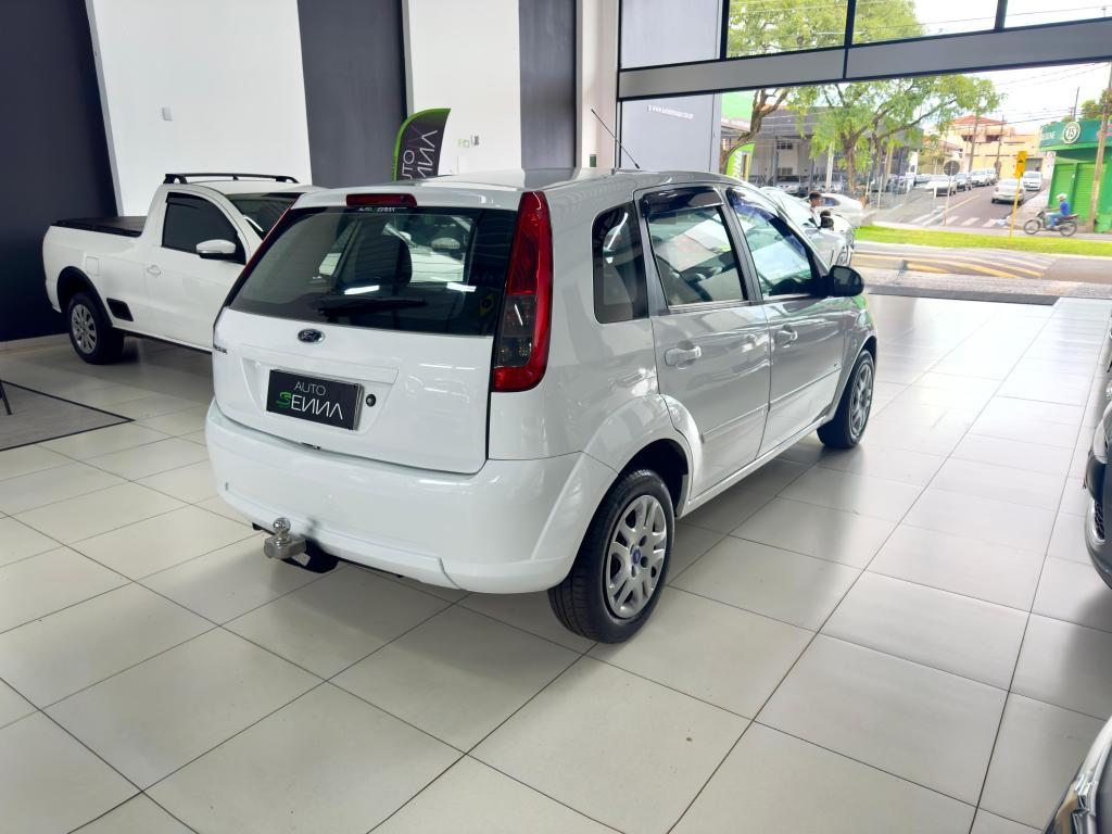 FORD Fiesta Hatch - Foto