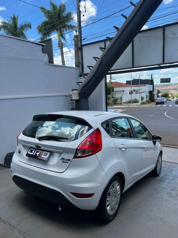 FORD Fiesta Hatch - Foto