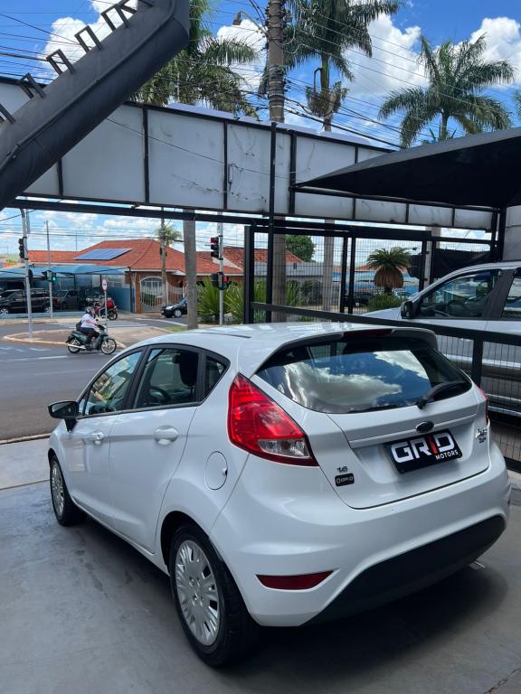 FORD Fiesta Hatch - Foto