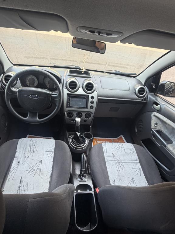 FORD Fiesta Hatch - Foto