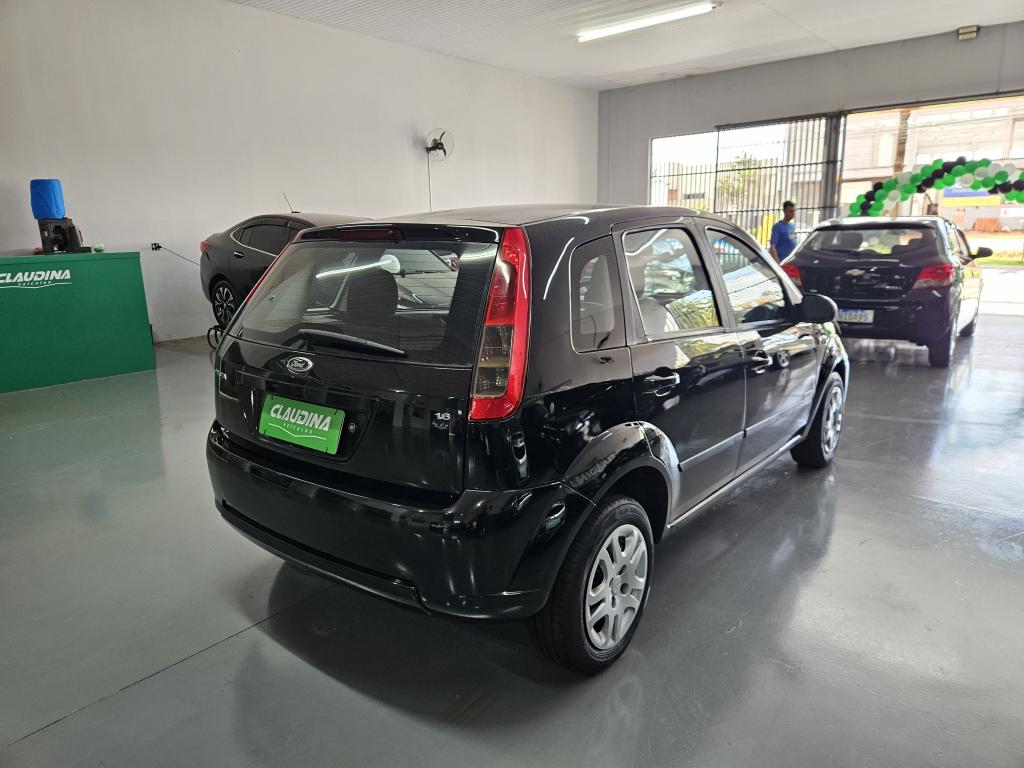FORD Fiesta Hatch - Foto