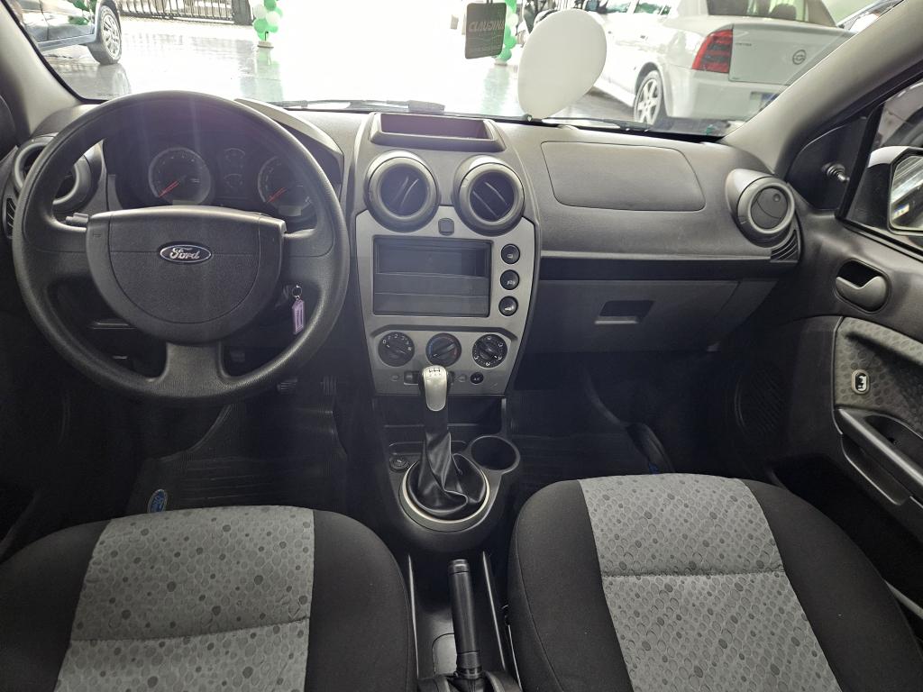 FORD Fiesta Hatch - Foto