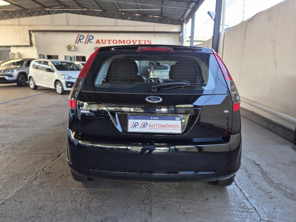 FORD Fiesta Hatch - Foto