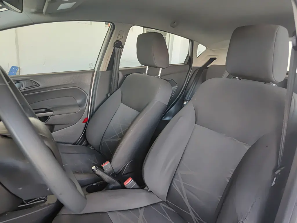 FORD Fiesta Hatch - Foto