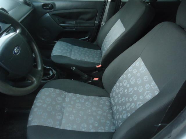 FORD Fiesta Hatch - Foto