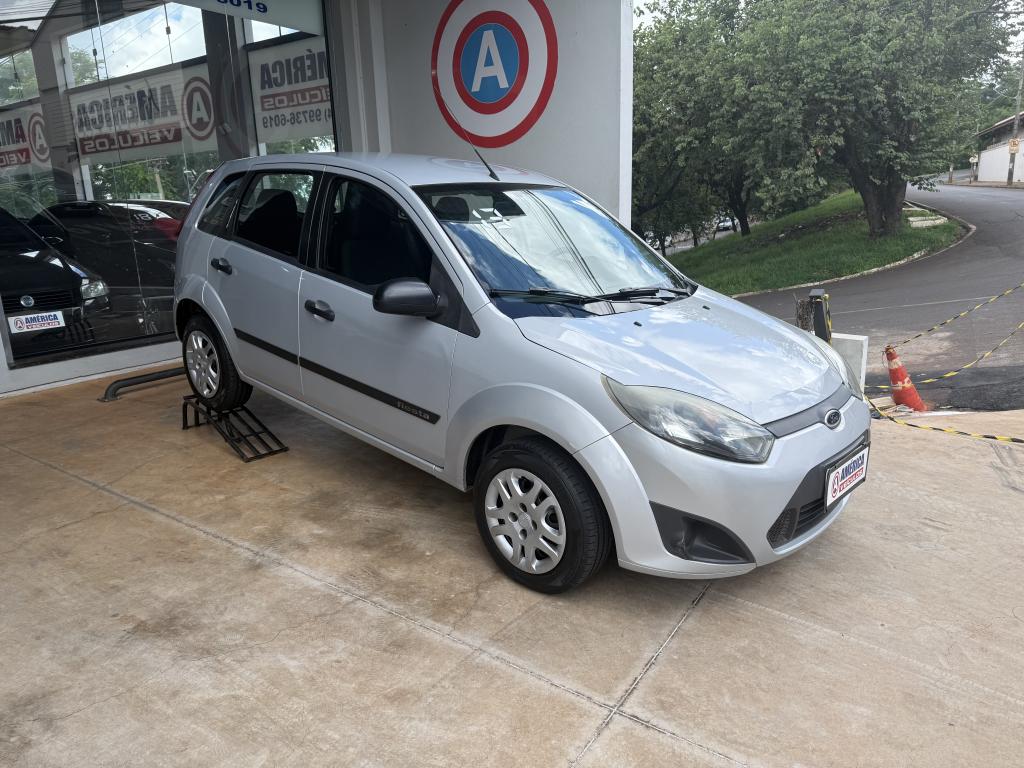 FORD Fiesta Hatch - Foto