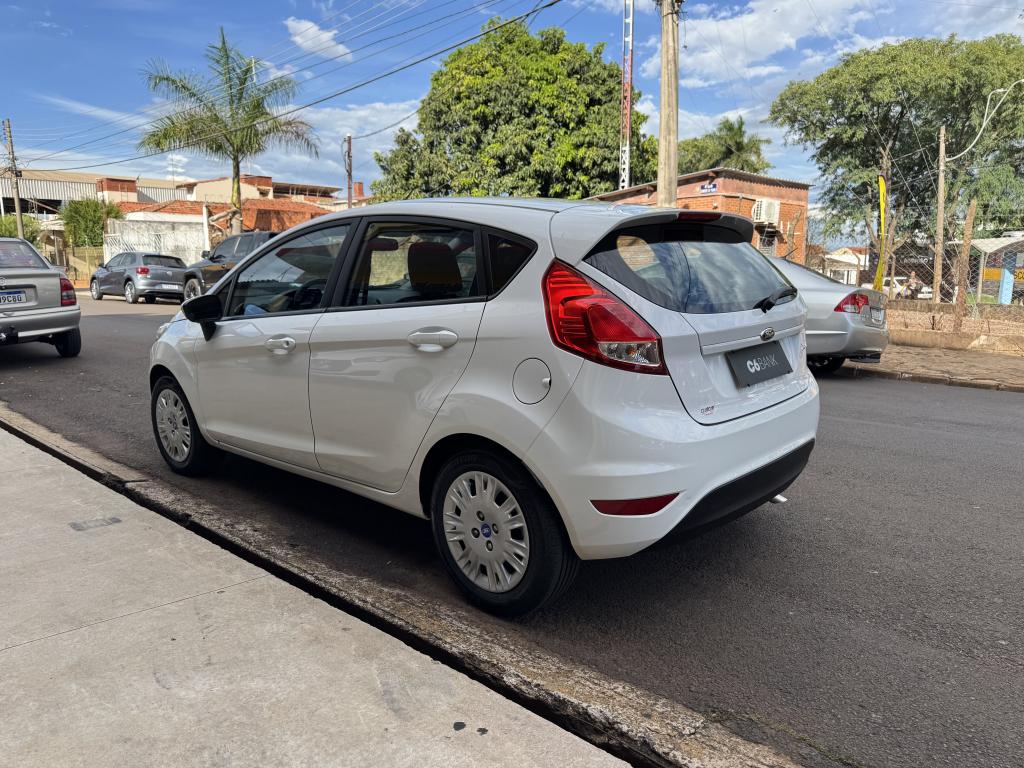 FORD Fiesta Hatch - Foto