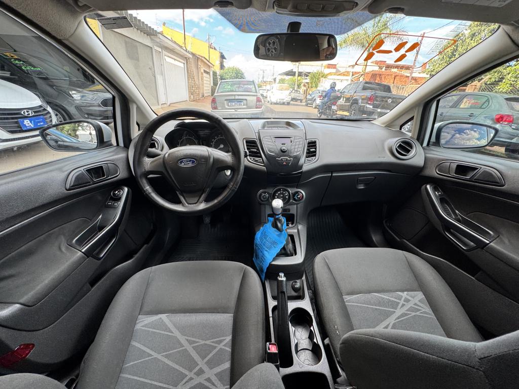 FORD Fiesta Hatch - Foto