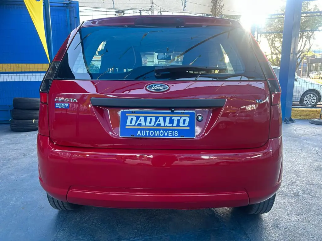 FORD Fiesta Hatch - Foto