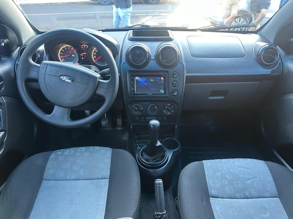 FORD Fiesta Hatch - Foto