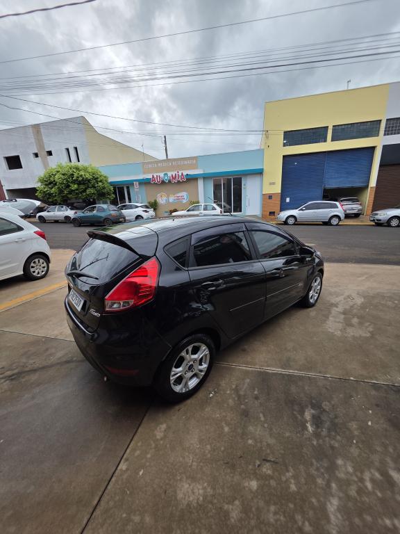 FORD Fiesta Hatch - Foto