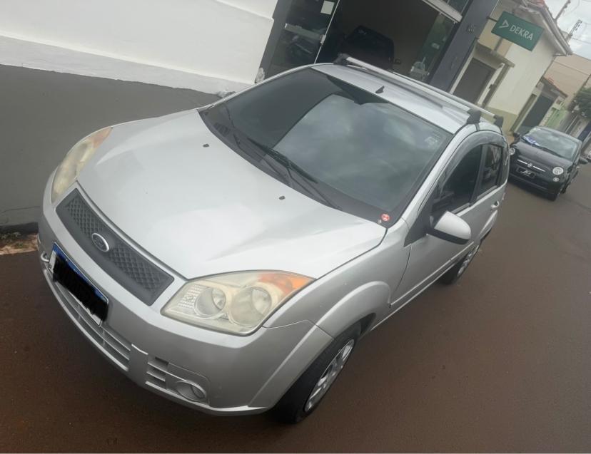 FORD Fiesta Hatch - Foto