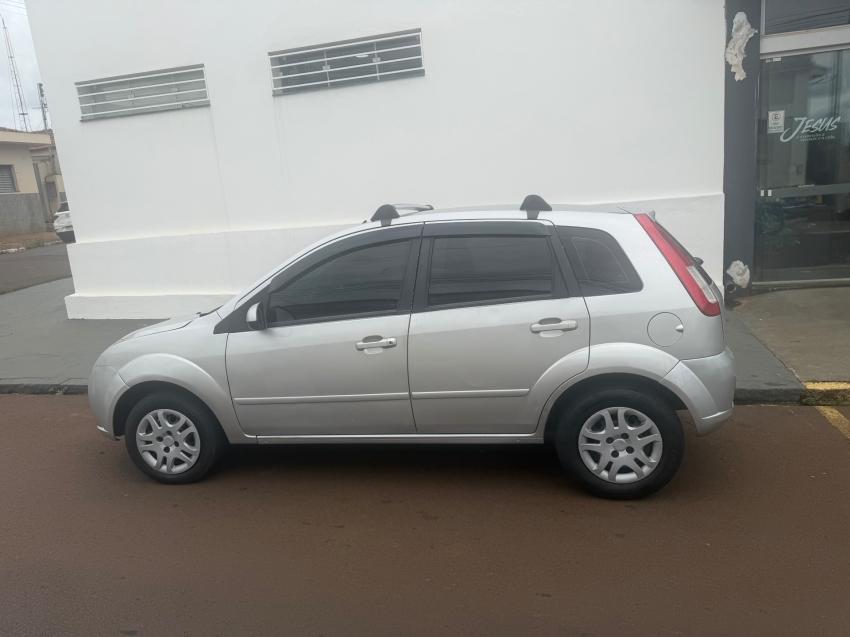 FORD Fiesta Hatch - Foto