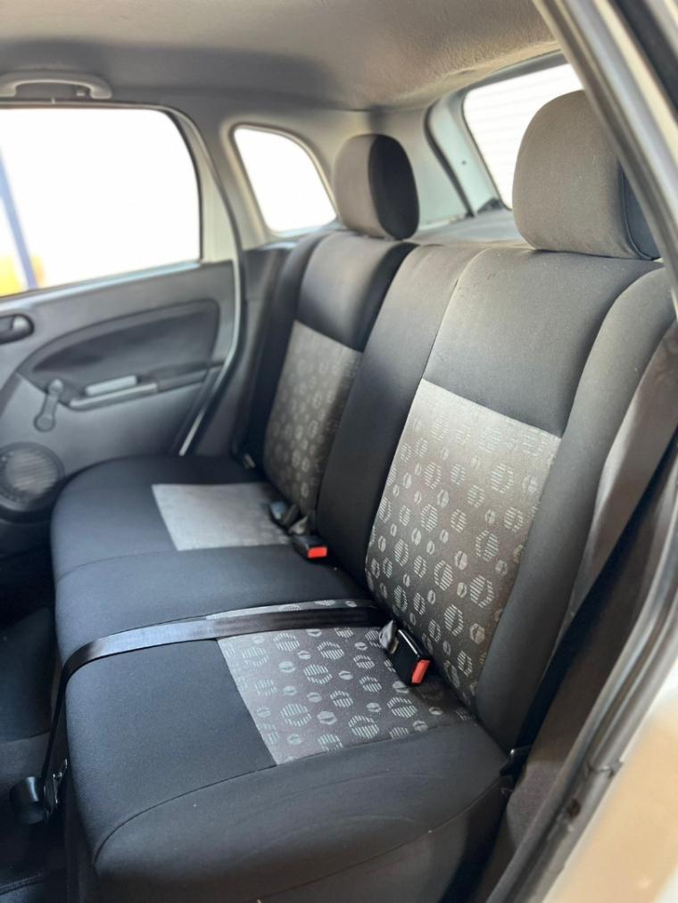 FORD Fiesta Hatch - Foto