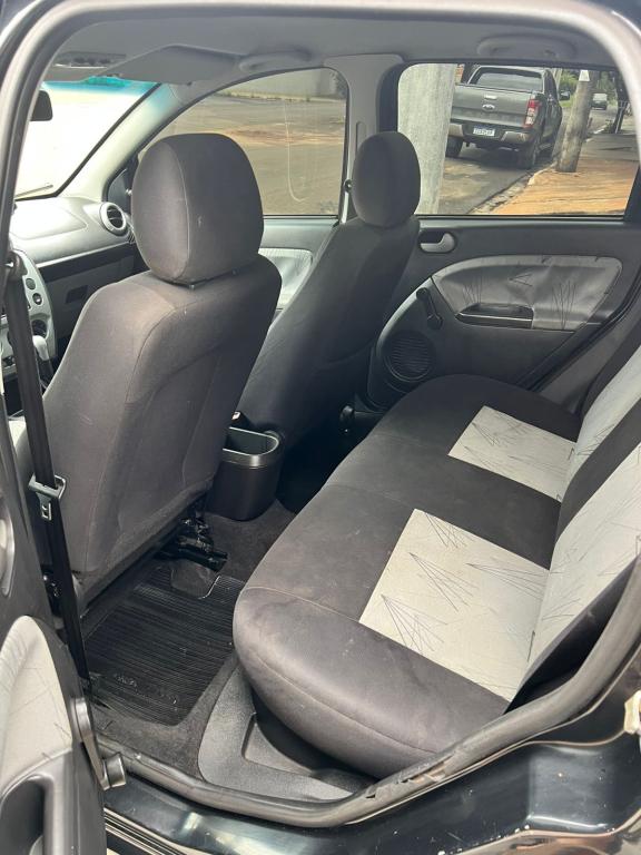 FORD Fiesta Hatch - Foto