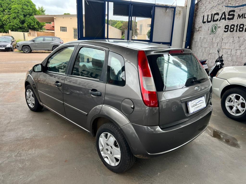 FORD Fiesta Hatch - Foto